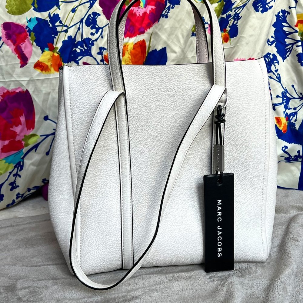MARC JACOBS -  TAG TOTE 27  -  almost new